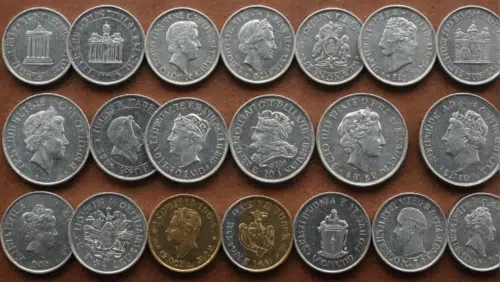 découvrez les 10 pièces de monnaie les plus rares au monde. est-ce que vous en possédez une dans votre porte-monnaie ? apprenez-en plus sur ces trésors numismatiques et leur potentiel inattendu !