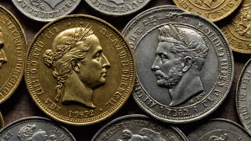 découvrez le secret du trésor numismatique du passé et plongez dans une aventure historique captivante.