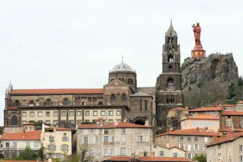 découvrez le joyau du patrimoine mondial situé près de lyon, un site emblématique alliant histoire, culture et beauté naturelle. plongez dans l'héritage fascinant de cette région et laissez-vous émerveiller par ses trésors architecturaux et son environnement exceptionnel.